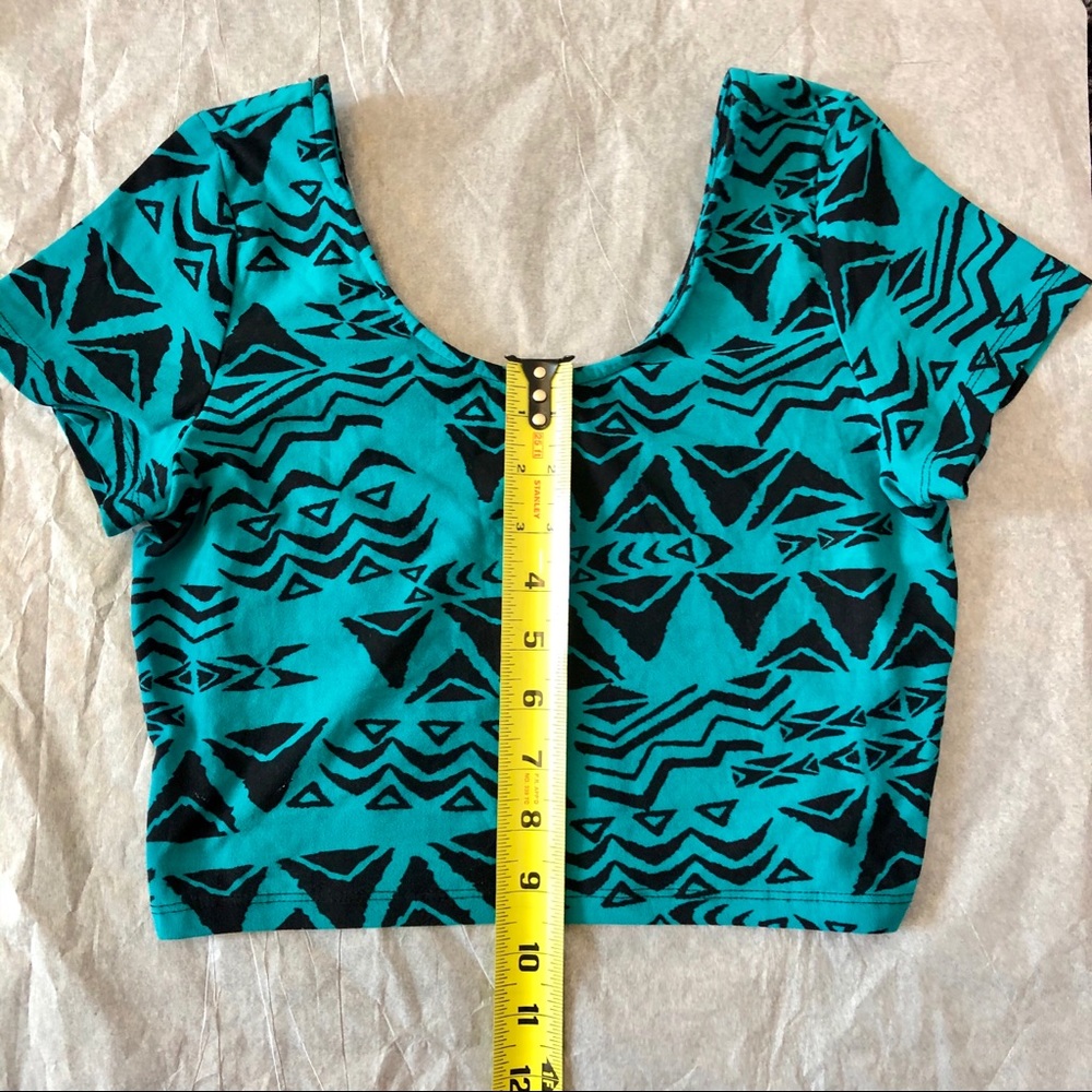 Crop top - Picture 2 of 7